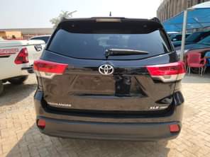 A picture of 2016 Toyota Highlander XLE foreign 26M Abuja deal 08132662602