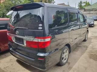 A picture of TOYOTA ALPHARD