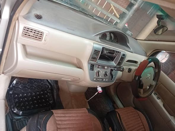 A picture of Toyota raum