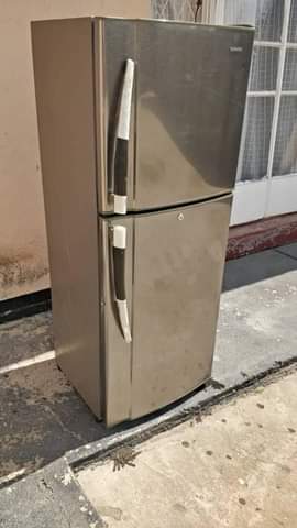 classifieds/fridges
