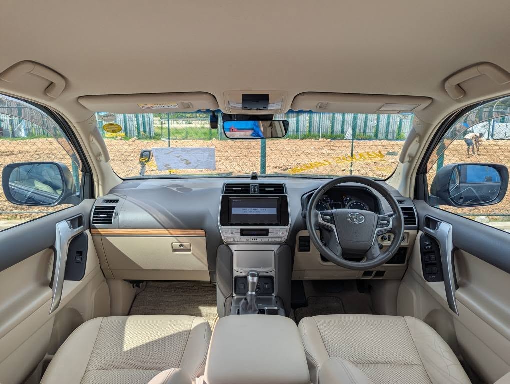 A picture of TOYOTA PRADO 150