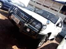A picture of 2000 Toyota Landcruiser V8