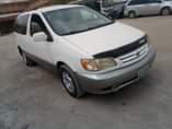 A picture of Toyota Sienna 2002 model Clean body and interior Sound untouched