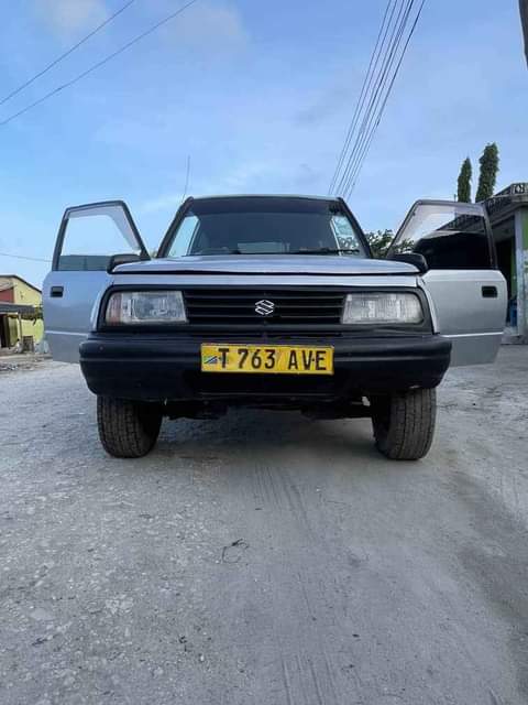 suzuki escudo