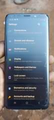 A picture of Samsung Galaxy s9 Duos cracked