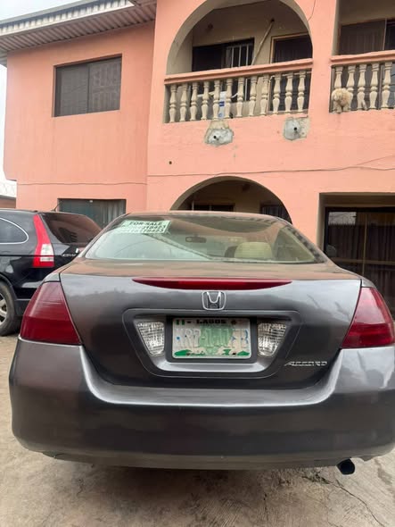 A picture of Honda Accord 09 06 model Honda dc
