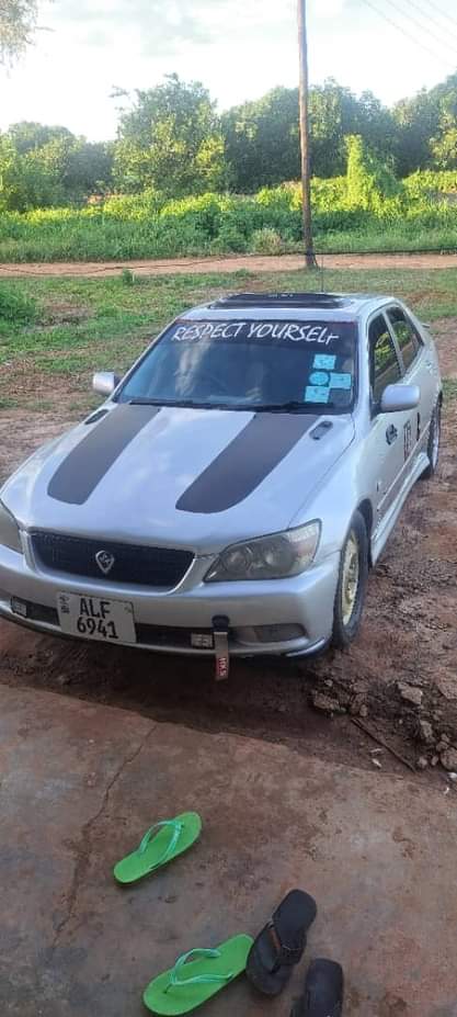 used toyota altezza