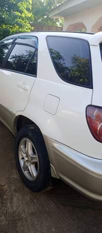 A picture of  TOYOTA_HARRIER_0620356906