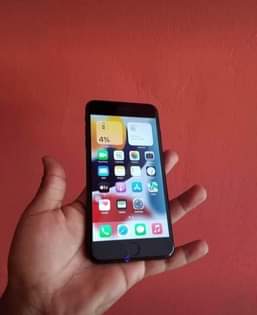 A picture of Iphone 6plain