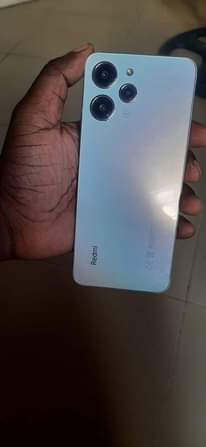 A picture of Redmi 12