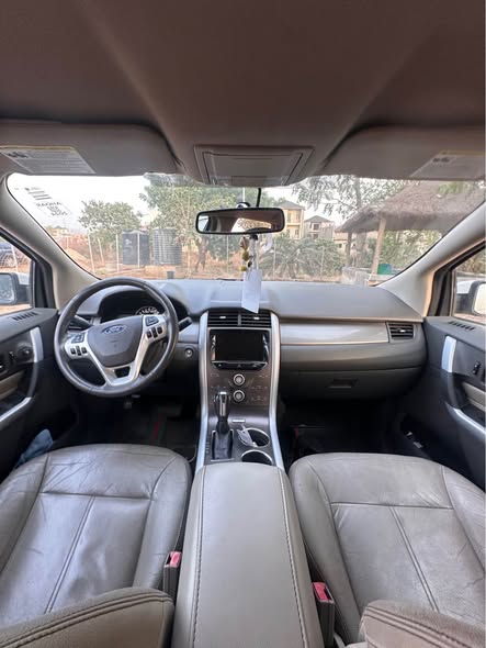 A picture of 2015 FORD EDGE