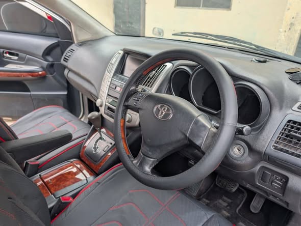 A picture of Toyota Harrier