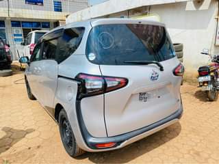 A picture of TOYOTA SIENTA