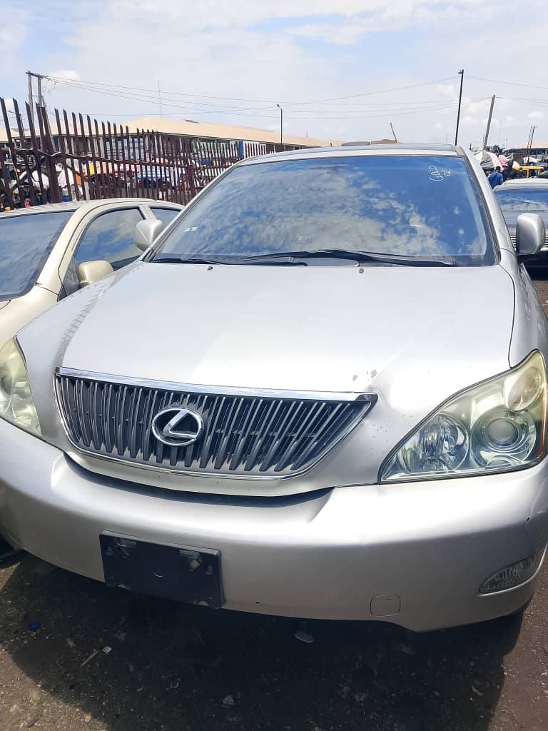 A picture of Rx330 toks Accident free panoramic