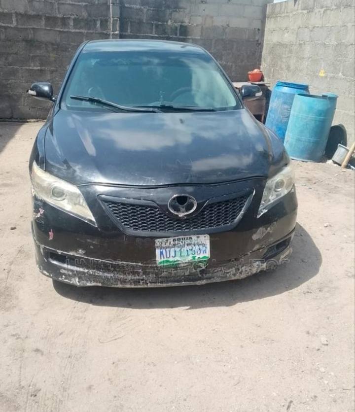 A picture of Ilaje ajah camry 08