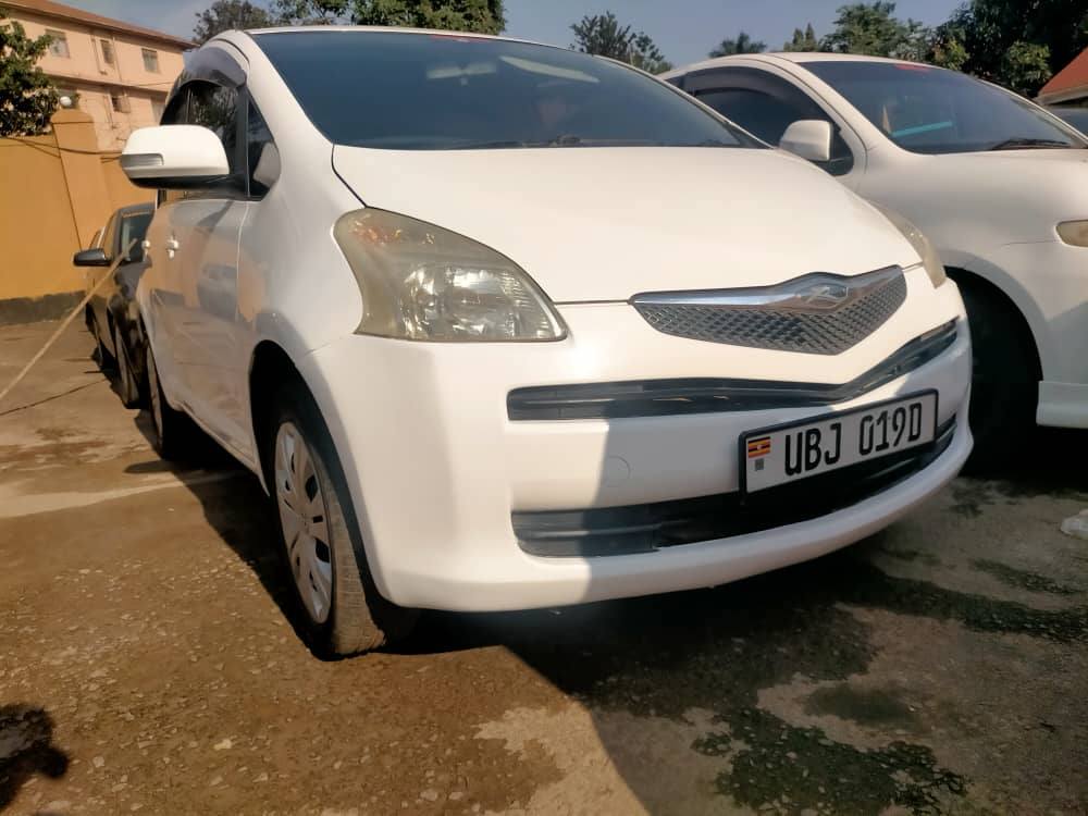 A picture of Ractis 1.3