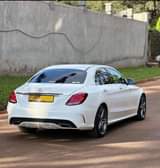 A picture of Mercedes Benz c280
