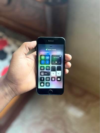 A picture of iPhone 7G