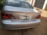 A picture of Neatly used es330 On perfect and pristine condition Buy and