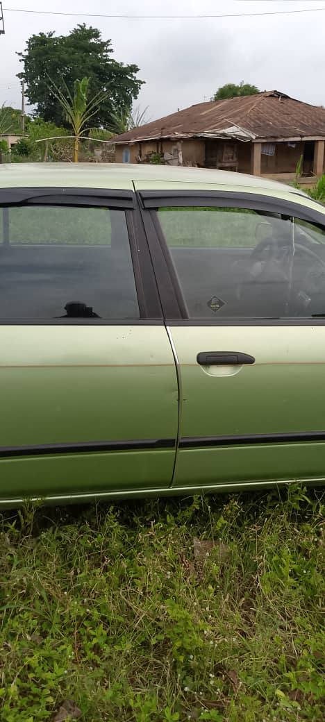 A picture of First body Nissan primera 2006 manual gear. Engine Gear AC