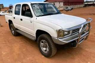 used toyota hilux