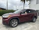 A picture of 2015 Toyota Highlander toks Le Foreign used