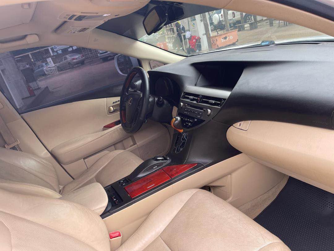 A picture of FOREIGN USED LEXUS RX350 2012