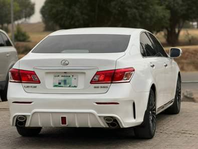 A picture of NEATLY USED 2008 ES350 in buy and drive condition ACCIDENT