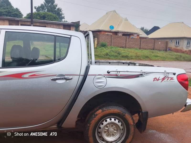 A picture of Mitsubishi L200 4 sale Clean body and interior Sound engine