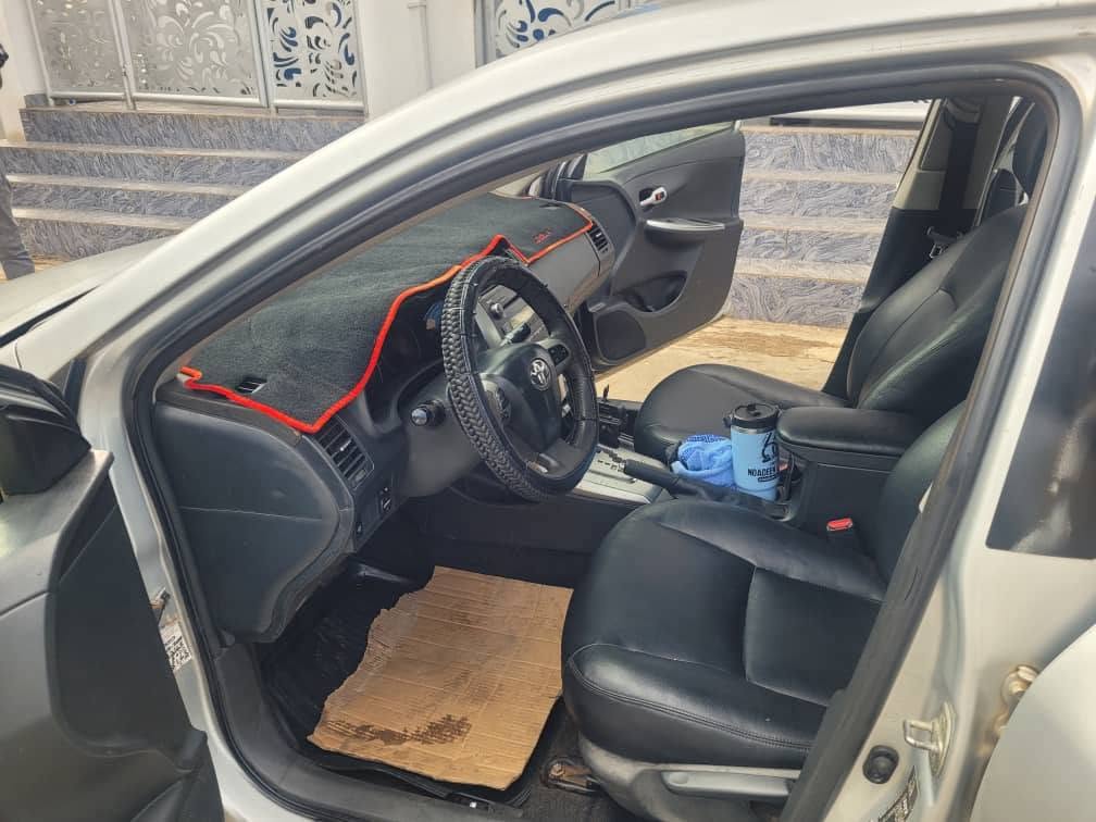 A picture of TOYOTA COROLLA LE 2012