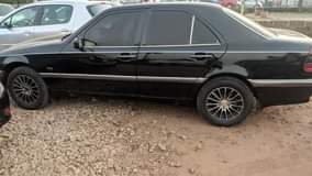 A picture of Mercedes C230 2001