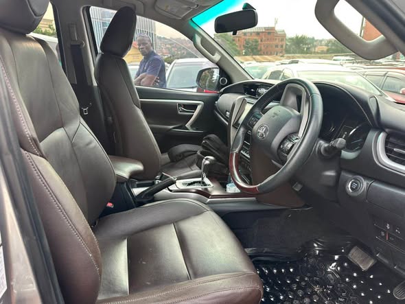 A picture of TOYOTA FORTUNER Diesel Engine 7 Seater Push 2 Start Leather