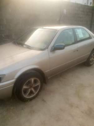 A picture of 1999 Toyota Camry