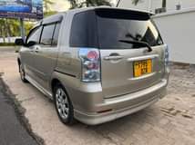 A picture of TOYOTA RAUM KALI SANA