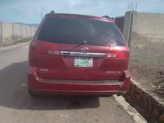 A picture of 2005 Toyota Sienna