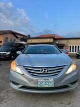 A picture of Neatly used 2012 SONATA 4Mfirst body Lagos Magodo 08160229978