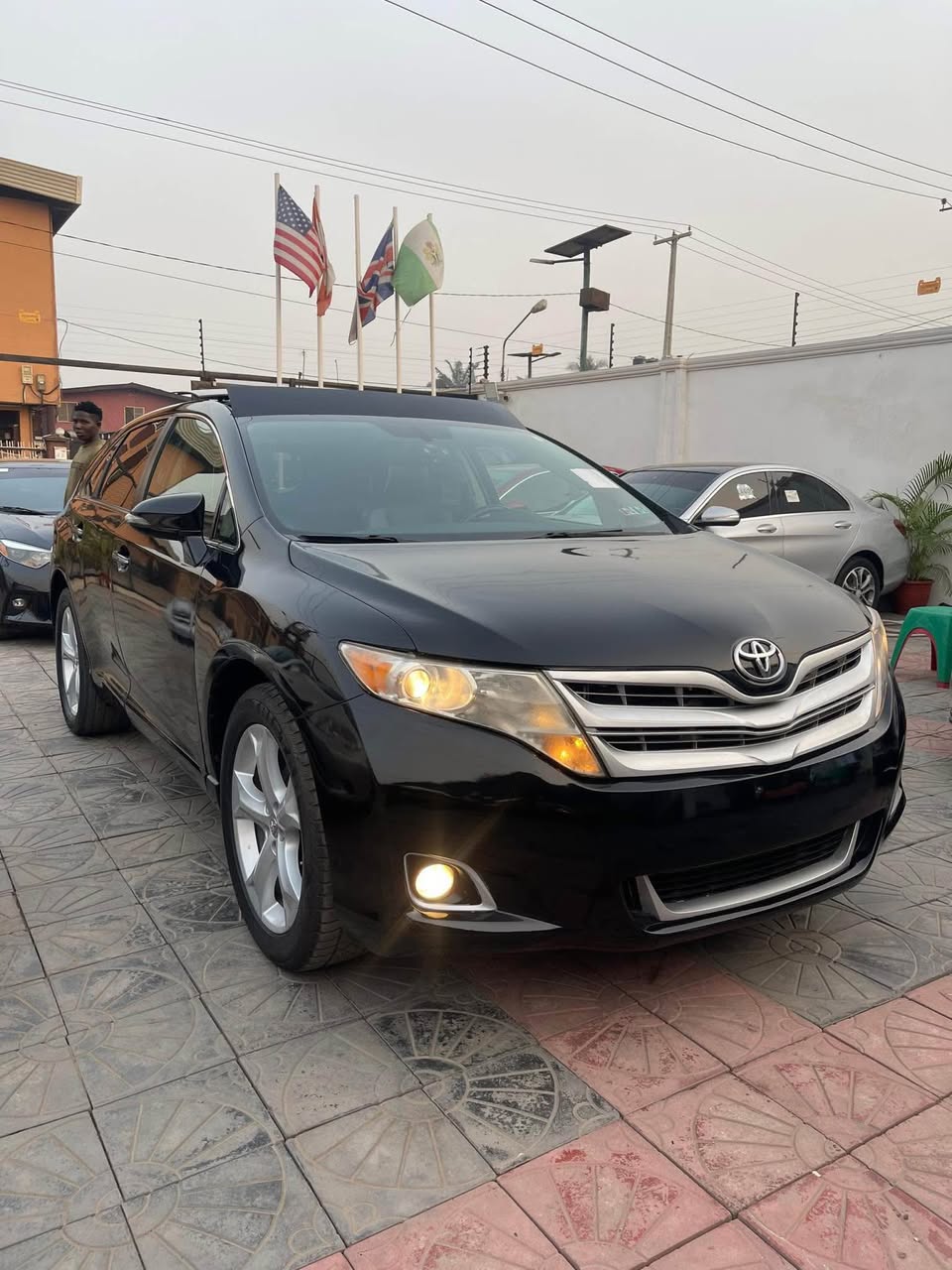 A picture of REGISTERED 2013 TOYOTA VENZA LIMITED