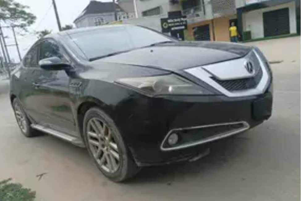 A picture of Price review Car Model Brand Acura ZDX 2012 Lot No