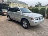 A picture of SUPER CLEAN NIGERIAN USED TOYOTA HIGHLANDER 2005 MODEL 3 Rows