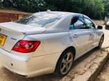 A picture of TOYOTA MARK X kali sana IMETUNZWA SANA haina kipengele chochote