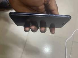 A picture of iPhone 7 plain storage 128Gb bettery health 100 bei 190k