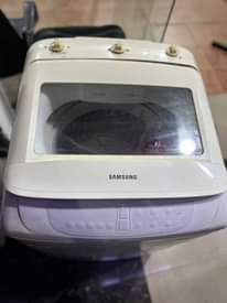 A picture of SAMSUNG Washing mashine kg 13 Inafua na kukausha Bei 400000