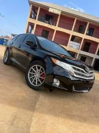 A picture of Toyota venza 07069132171