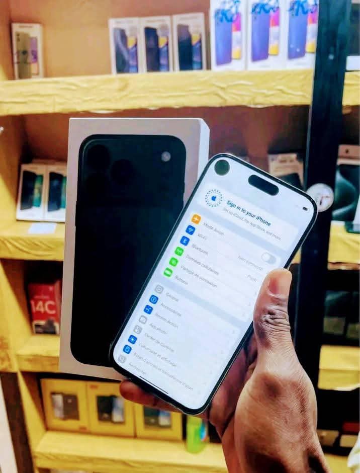 A picture of Iphone 17 pro max