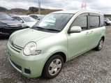 A picture of Toyota Sienta