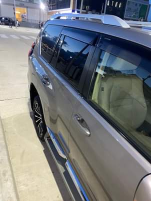 A picture of Toyota lc prado tx l