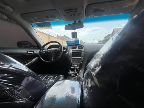 A picture of Lexus ES350 2010