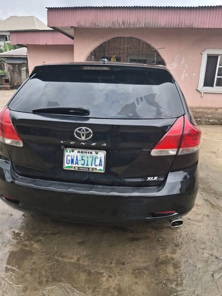 A picture of Super distress Sales 2010 TOYOTA VENZA