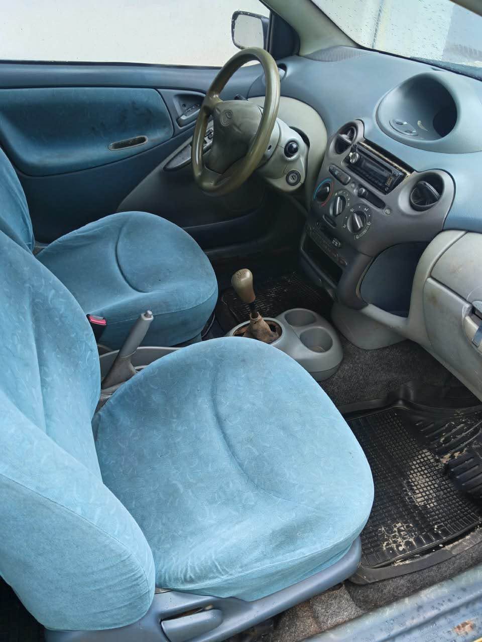 A picture of Toyota Yaris 09063393963