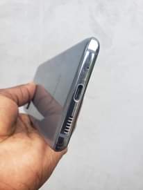 A picture of Samsung S20